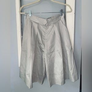 Wide Leg Pleated Brumuda Shorts_Sz 8